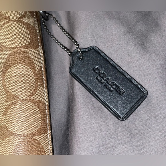 BNWT Coach Ranger Messenger Khaki Monogram - Picture 6 of 16